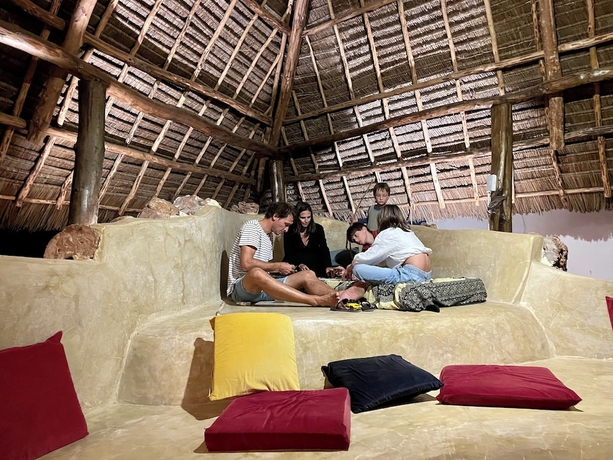 Imagen de los interiores del Hotel Kameleon Blue. Foto 16