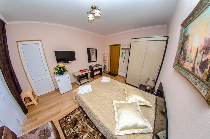 Imagen de la habitación del Hotel Kamelia. Foto 6