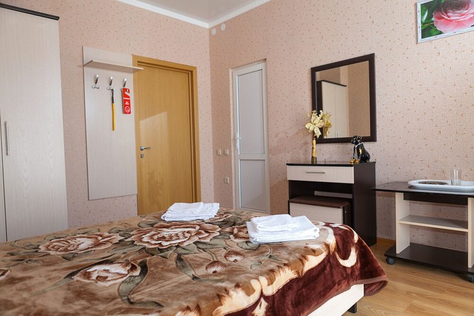 Imagen de la habitación del Hotel Kamelia. Foto 8