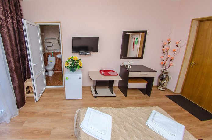 Imagen de la habitación del Hotel Kamelia. Foto 12