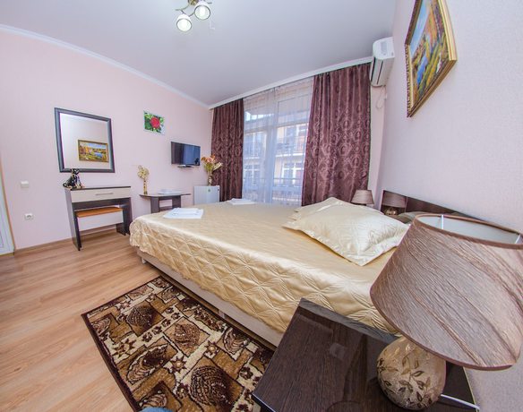 Imagen de la habitación del Hotel Kamelia. Foto 13