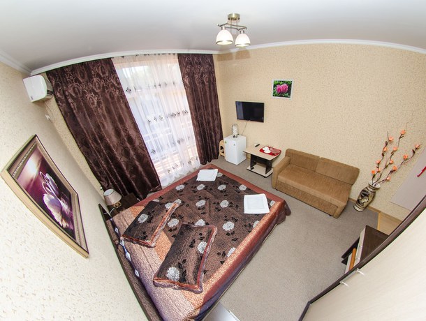 Imagen de la habitación del Hotel Kamelia. Foto 15