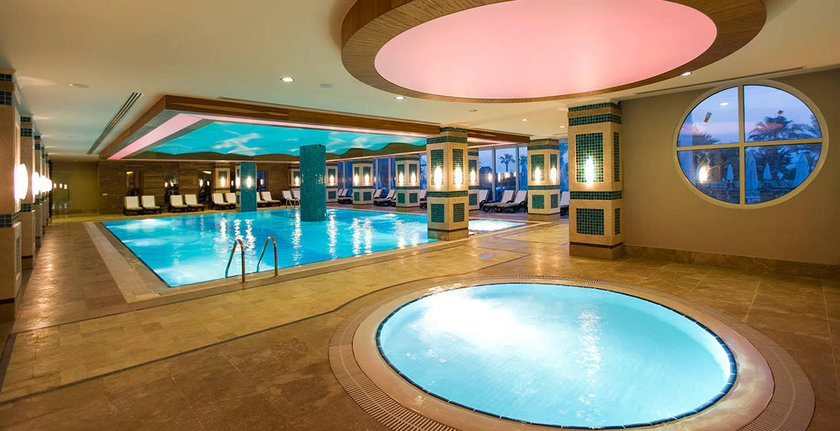Imagen de la piscina del Hotel Kamelya World Selin. Foto 16