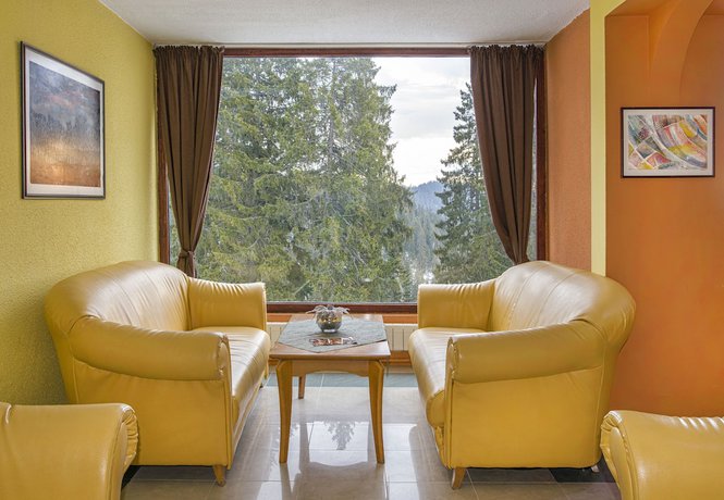 Imagen del bar/restaurante del Hotel Kamena. Foto 2