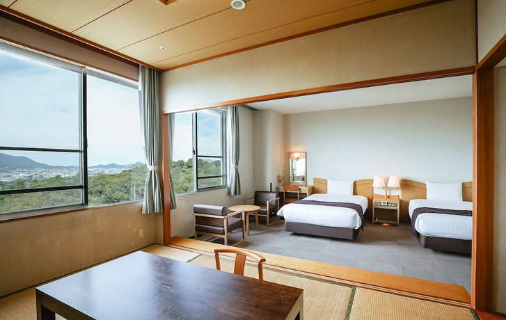 Imagen de la habitación del Hotel Kamenoi Kanonji. Foto 6