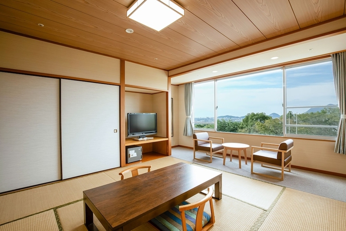 Imagen de la habitación del Hotel Kamenoi Kanonji. Foto 8