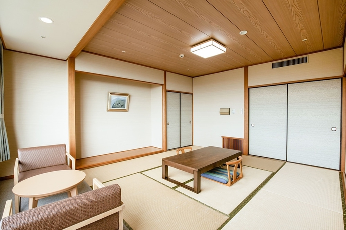 Imagen de la habitación del Hotel Kamenoi Kanonji. Foto 9