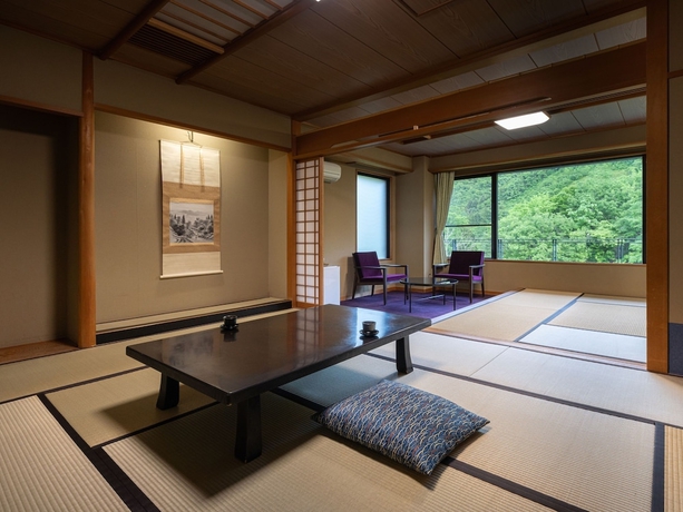Imagen de la habitación del Hotel Kamenoi Nikko Yunishigawa. Foto 8