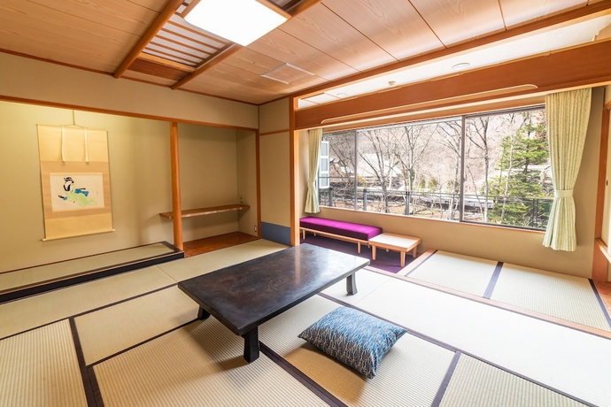 Imagen de la habitación del Hotel Kamenoi Nikko Yunishigawa. Foto 11