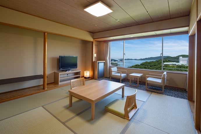 Imagen de la habitación del Hotel Kamenoi Toba. Foto 14