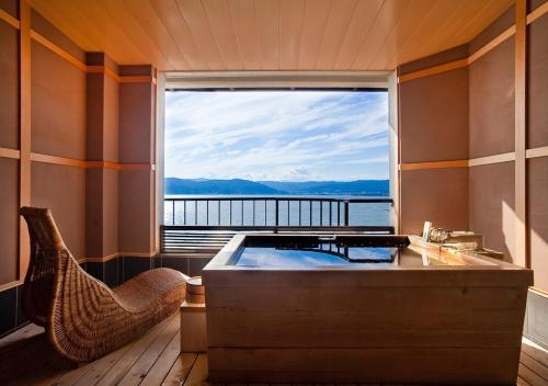 Imagen general del Hotel Kamisuwa Onsen Shinyu. Foto 3