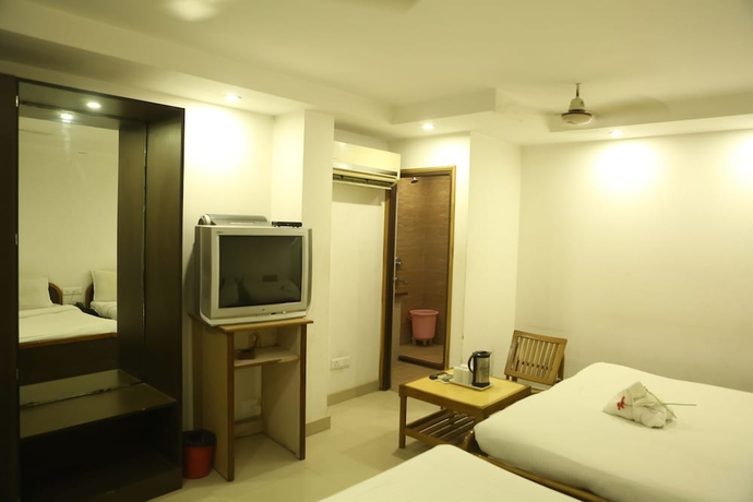 Imagen de la habitación del Hotel Kamla Palace. Foto 5