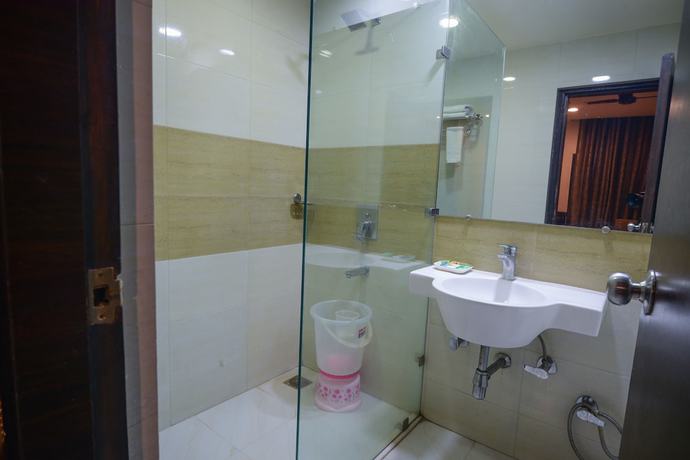 Imagen de la habitación del Hotel Kamla Regency. Foto 8