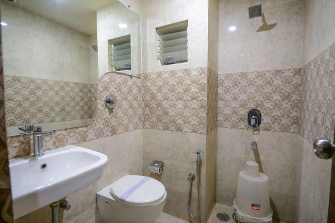 Imagen de la habitación del Hotel Kamla Regency. Foto 15