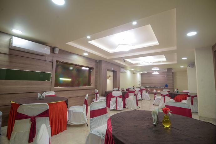 Imagen del bar/restaurante del Hotel Kamla Regency. Foto 2