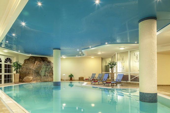 Imagen de la piscina del Hotel Kammweg. Foto 18