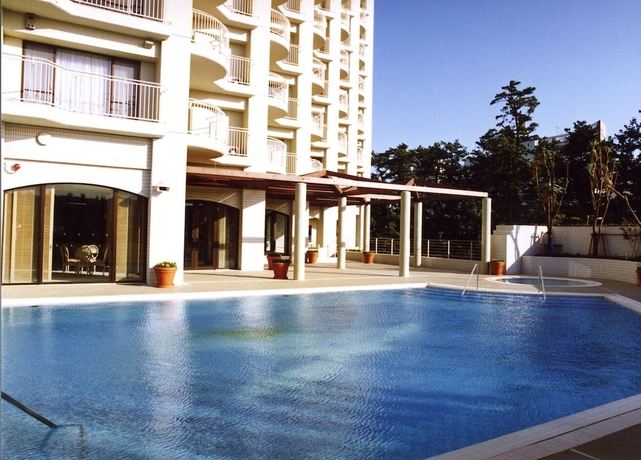 Imagen de la piscina del Hotel Kamogawa Grand Tower. Foto 11