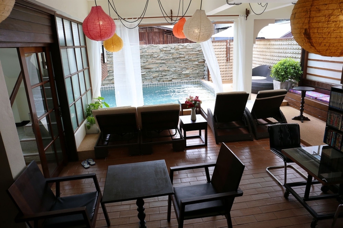 Imagen de la piscina del Hotel Kampaeng Ngam. Foto 16