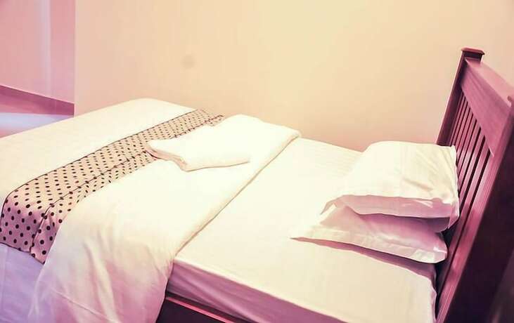 Imagen de la habitación del Hotel Kampala Suites. Foto 15