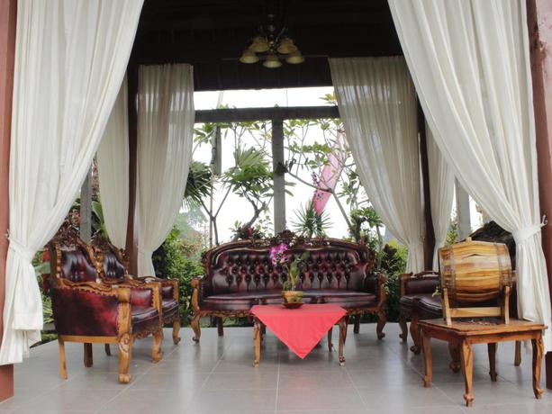 Imagen de los interiores del Hotel Kampoeng Joglo Abangan Villa Ubud. Foto 9