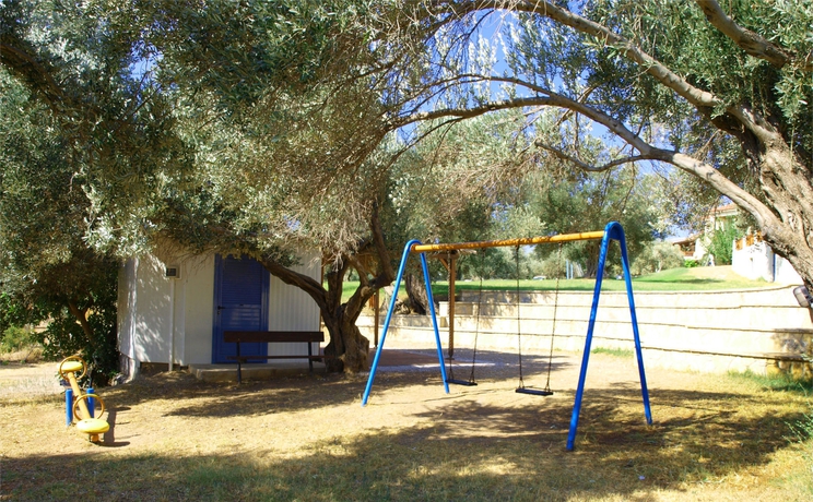 Imagen de los exteriores del Hotel Kampos Village. Foto 6