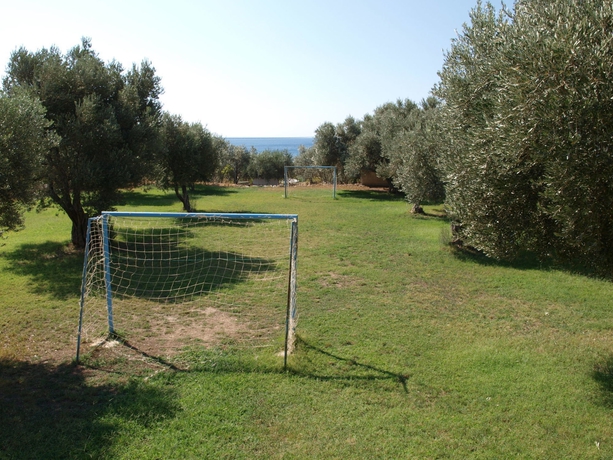 Imagen de los exteriores del Hotel Kampos Village. Foto 7