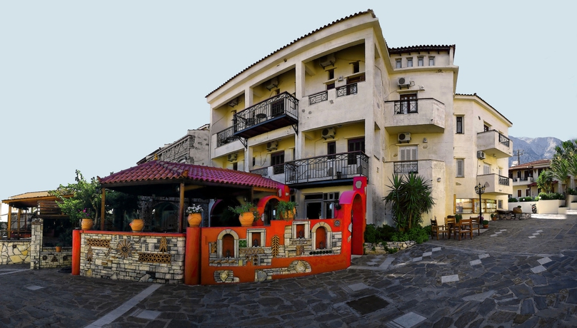 Imagen de los exteriores del Hotel Kampos Village. Foto 8
