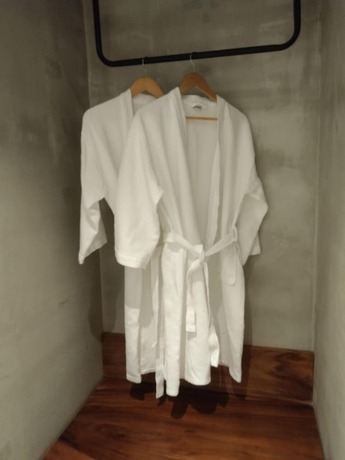 Imagen de la habitación del Hotel Kampot Tropical Village. Foto 15