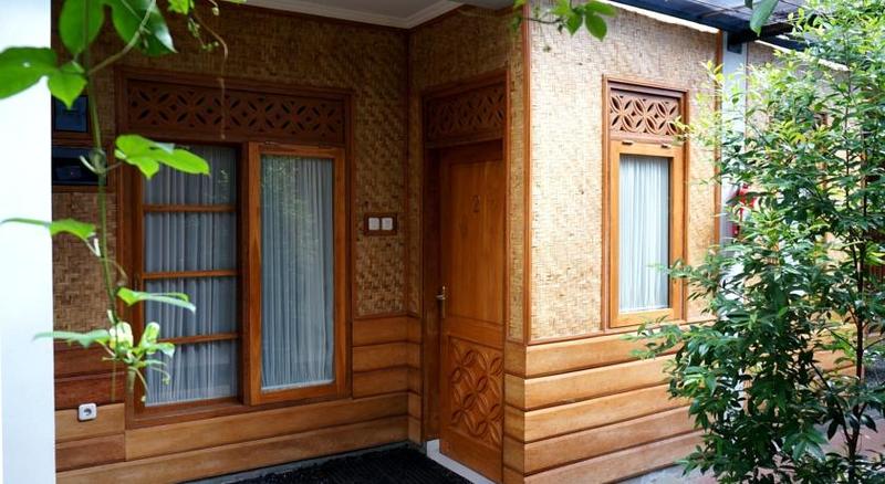 Imagen general del Hotel Kampung Sumber Alam. Foto 8