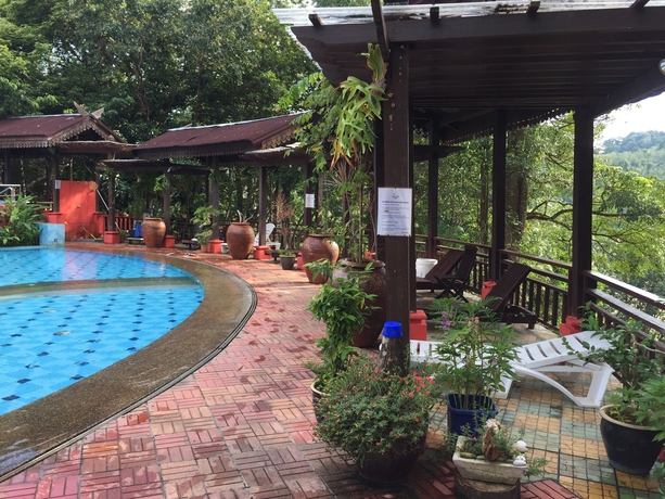 Imagen de la piscina del Hotel Kampung Tok Senik Resort. Foto 14
