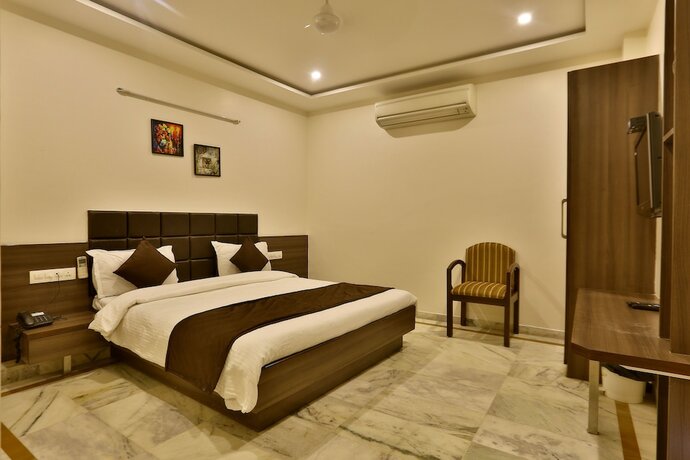 Imagen de la habitación del Hotel Kamran Palace. Foto 16