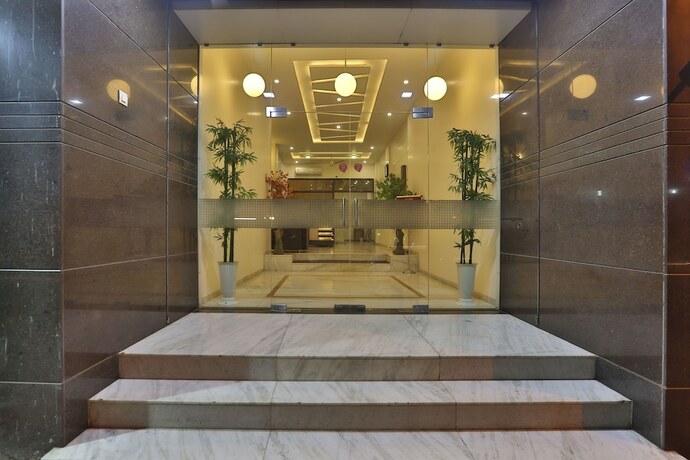 Imagen de los interiores del Hotel Kamran Palace. Foto 22