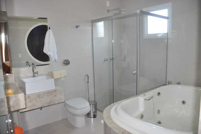 Imagen de la habitación del Hotel Kamur Plaza. Foto 8