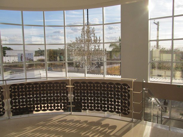 Imagen de los interiores del Hotel Kamur Plaza. Foto 15