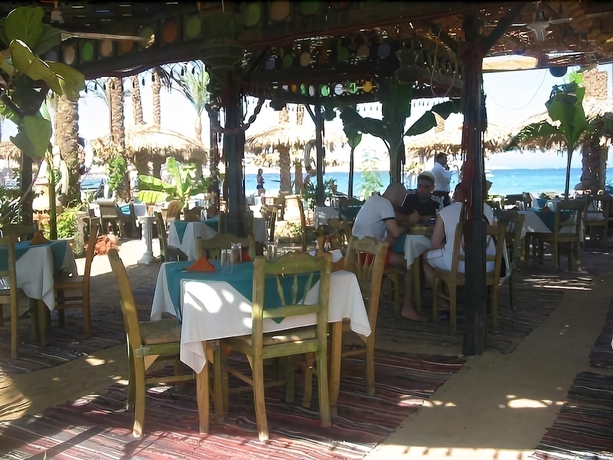 Imagen del bar/restaurante del Hotel Kanabesh Village. Foto 3