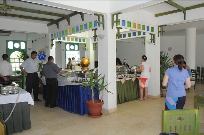 Imagen del bar/restaurante del Hotel Kanabesh Village. Foto 5