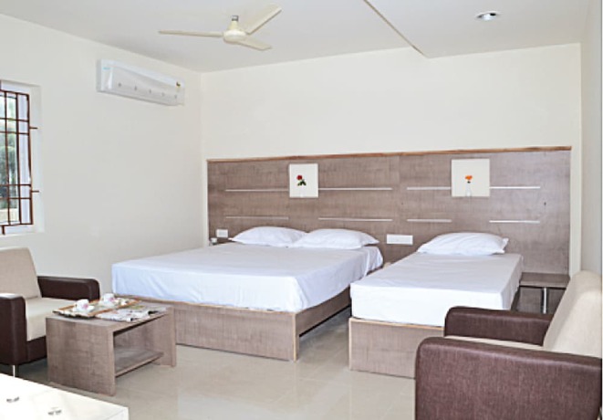 Imagen de la habitación del Hotel Kanakabhishegam. Foto 4