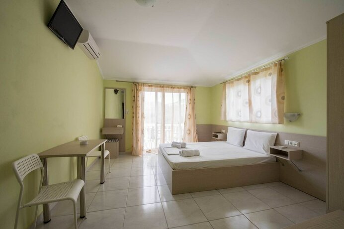 Imagen general del Hotel Kanali Village. Foto 4