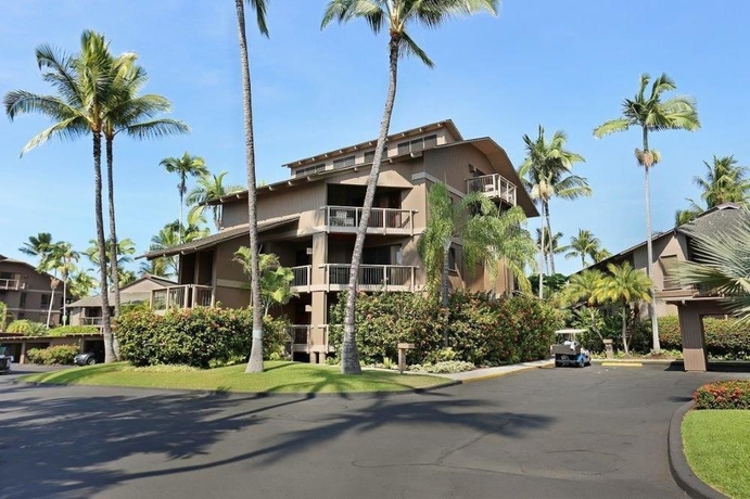 Imagen de los exteriores del Hotel Kanaloa At Kona By Outrigger. Foto 5