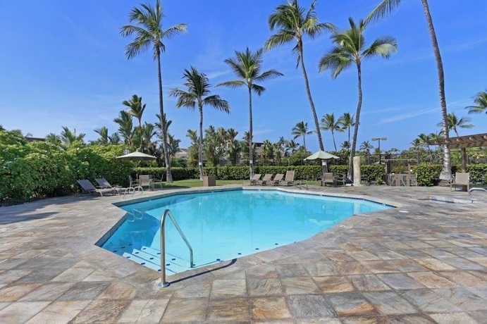 Imagen de la piscina del Hotel Kanaloa At Kona By Outrigger. Foto 12
