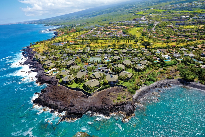 Imagen de los exteriores del Hotel Kanaloa At Kona By Outrigger. Foto 8