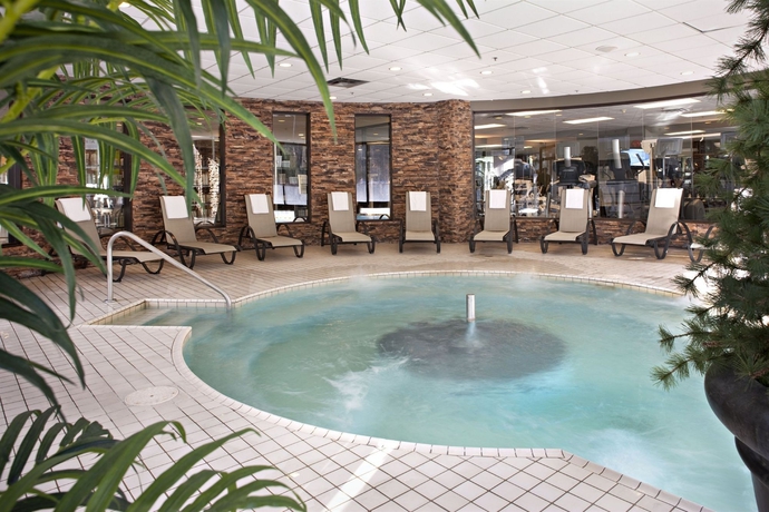 Imagen de la piscina del Hotel Kananaskis Mountain Lodge, Autograph Collection. Foto 16