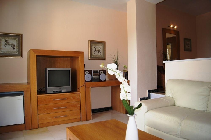 Imagen general del Hotel Kanapitsa Mare. Foto 5