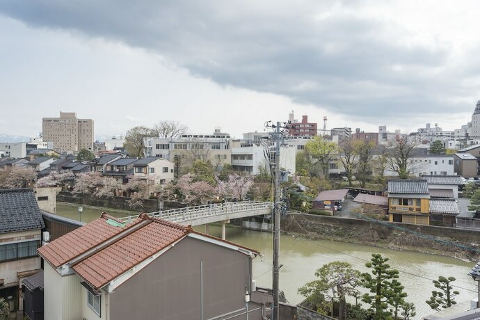 Imagen general del Hotel Kanazawa Higashiyama Cabin Hakobune. Foto 8