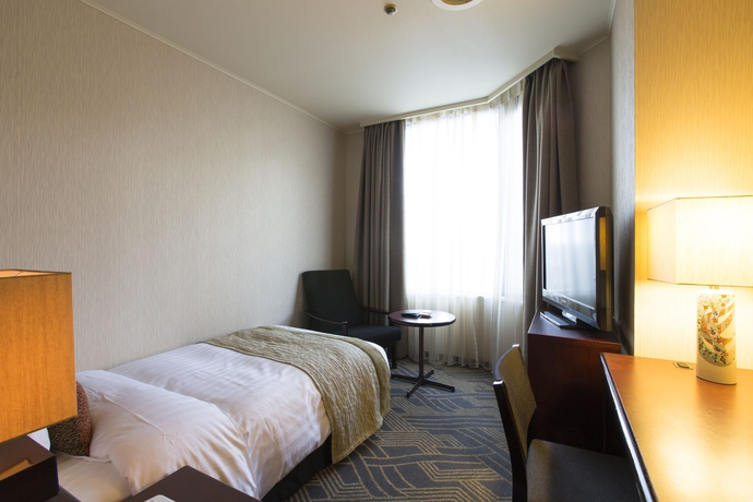 Imagen de la habitación del Hotel Kanazawa Tokyu. Foto 10