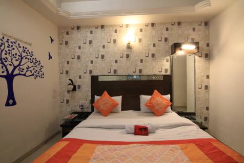 Imagen de la habitación del Hotel Kanchan Palace. Foto 1