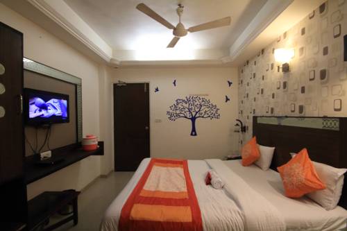 Imagen de la habitación del Hotel Kanchan Palace. Foto 2