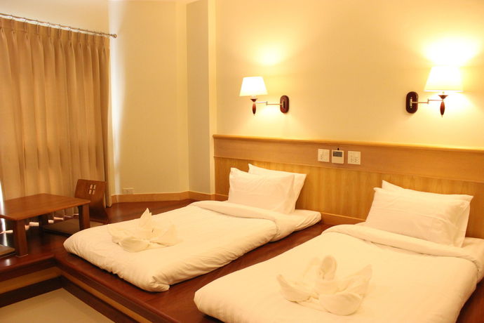 Imagen de los interiores del Hotel Kanchanaburi City. Foto 13