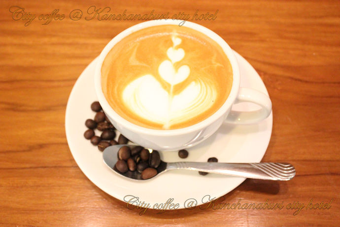 Imagen del bar/restaurante del Hotel Kanchanaburi City. Foto 7