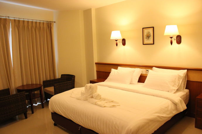 Imagen de la habitación del Hotel Kanchanaburi City. Foto 11